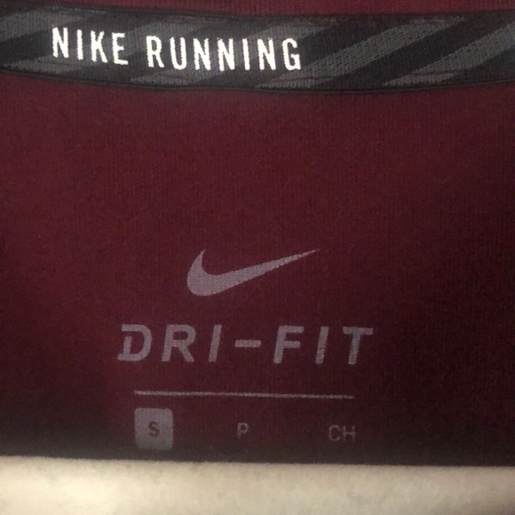 NIKE DRI-FIT Pullover - Picture 2 of 3